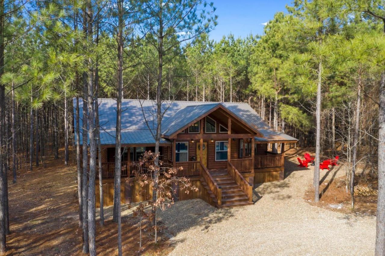 Large Luxury 2Br Cabin W Hot Tub Double Trouble Was Designed For Fun Comfort And Memories Minutes From Buzzling Hochatown And Beautiful Beaver Bend State Park โบรคเคนโบว์ ภายนอก รูปภาพ